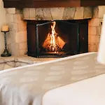 Maron ιι με τζάκι Apartmán