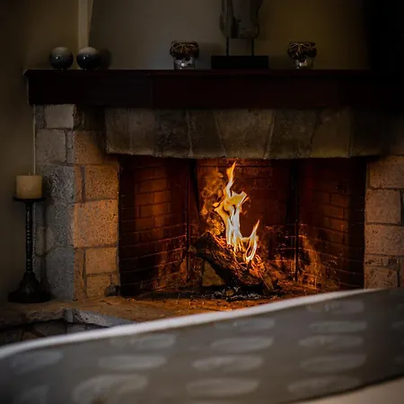 Maron ιι με τζάκι شقة *