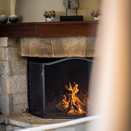 דירה Maron ιι με τζάκι קלבריטה