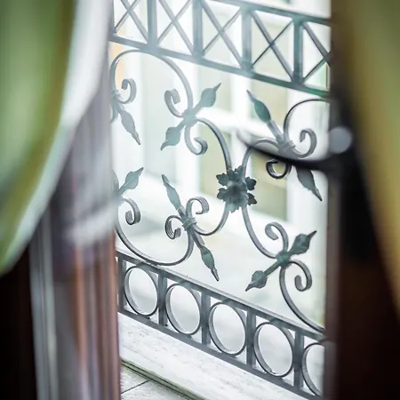 Maron ιι με τζάκι * קלבריטה